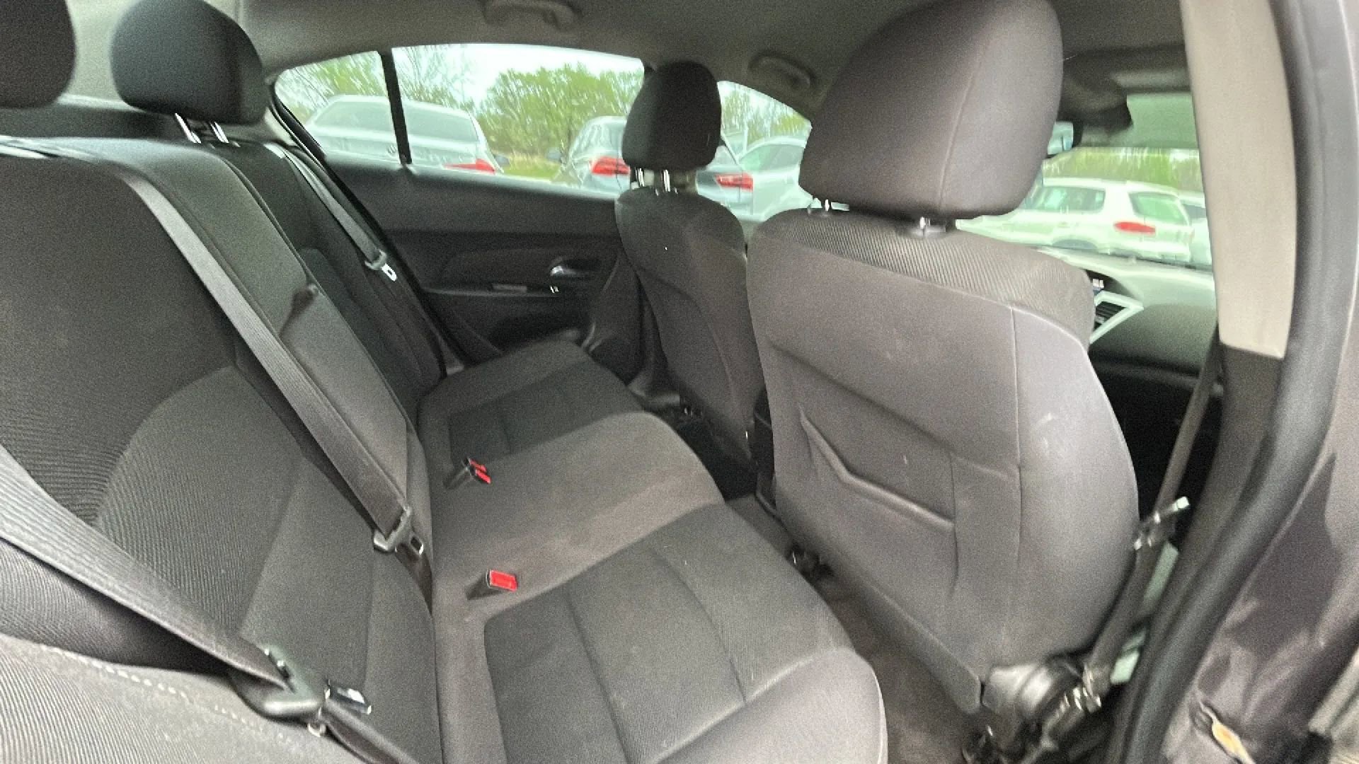 Used 2016 Chevrolet Cruze LT image 32