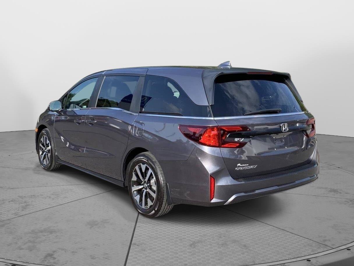 Certified 2026 Honda Odyssey EX-L image 5