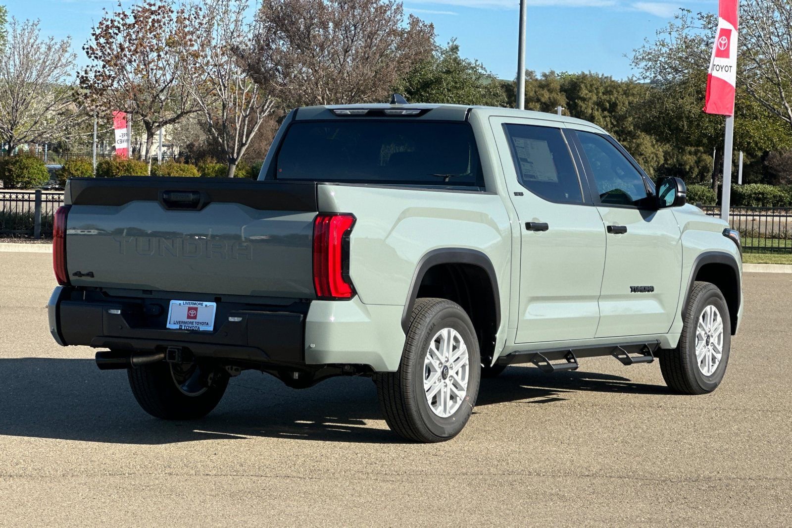 New 2026 Toyota Tundra SR5 AWD/4WD image 4