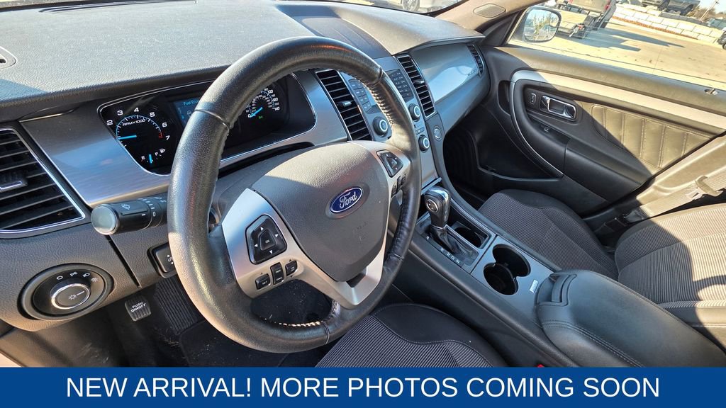 Used 2019 Ford Taurus SEL image 12