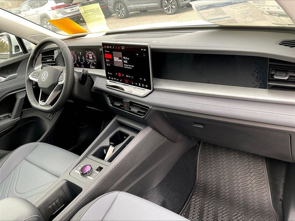 New 2026 Volkswagen Tiguan SE AWD/4WD image 10