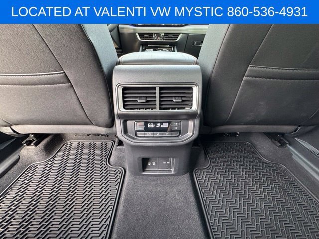 Certified 2025 Volkswagen Atlas Peak Edition SE AWD/4WD image 14