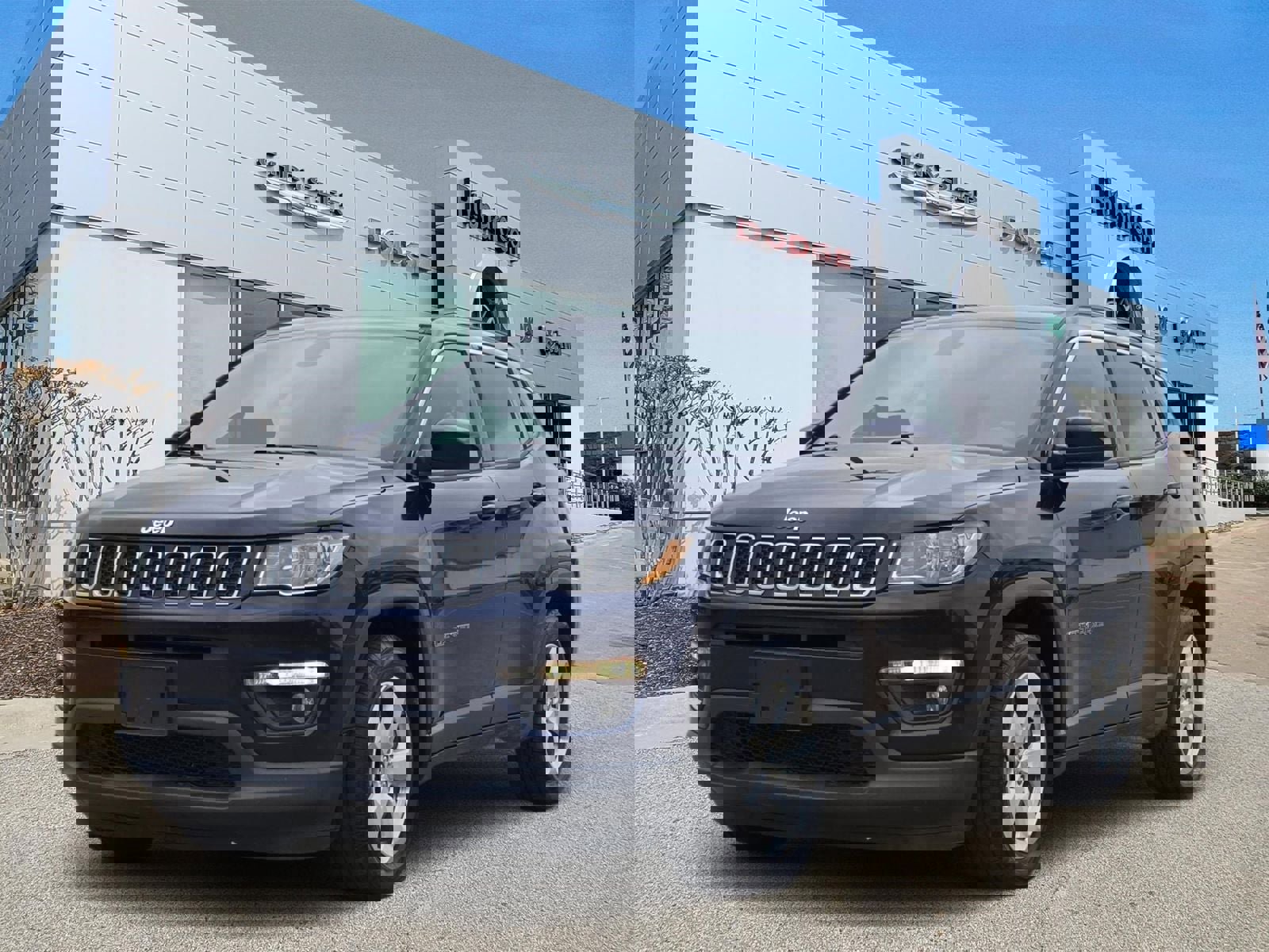 Used 2019 Jeep Compass Latitude w/ Popular Equipment Group image 2