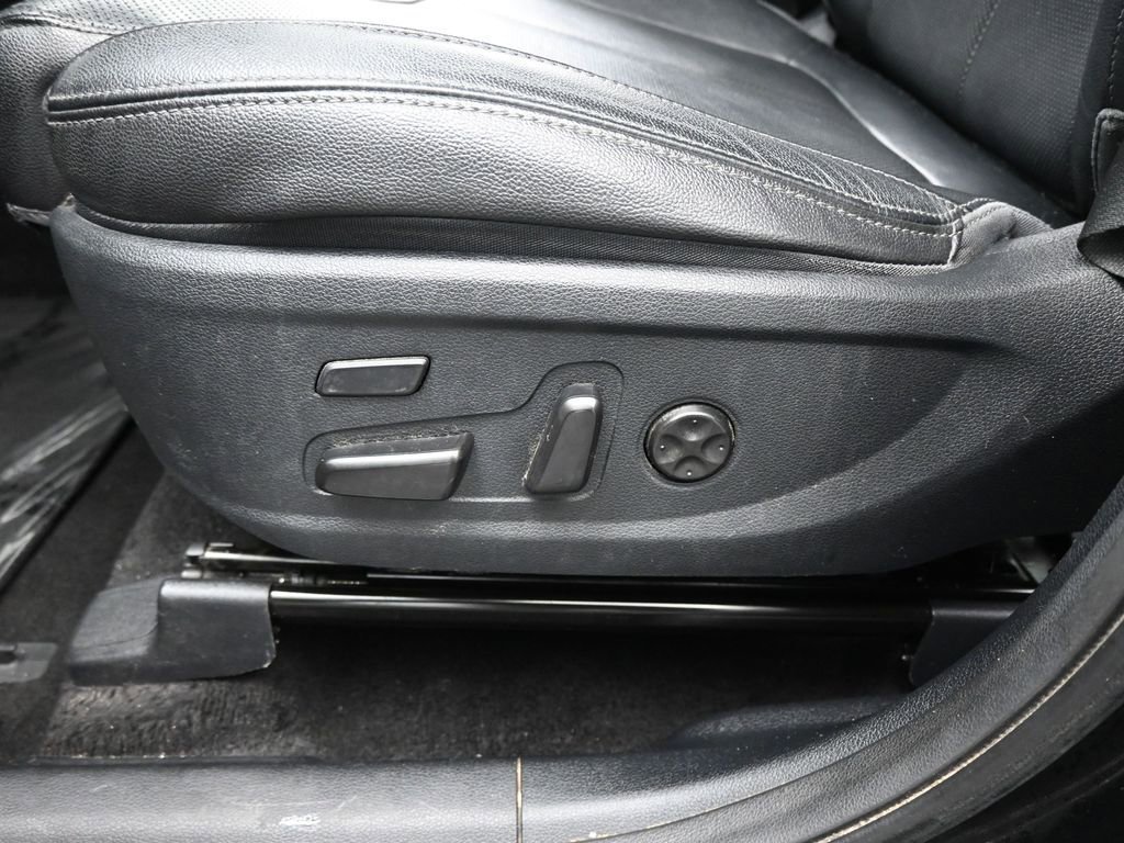 Used 2019 Hyundai Santa Fe SEL w/ Cargo Package image 11