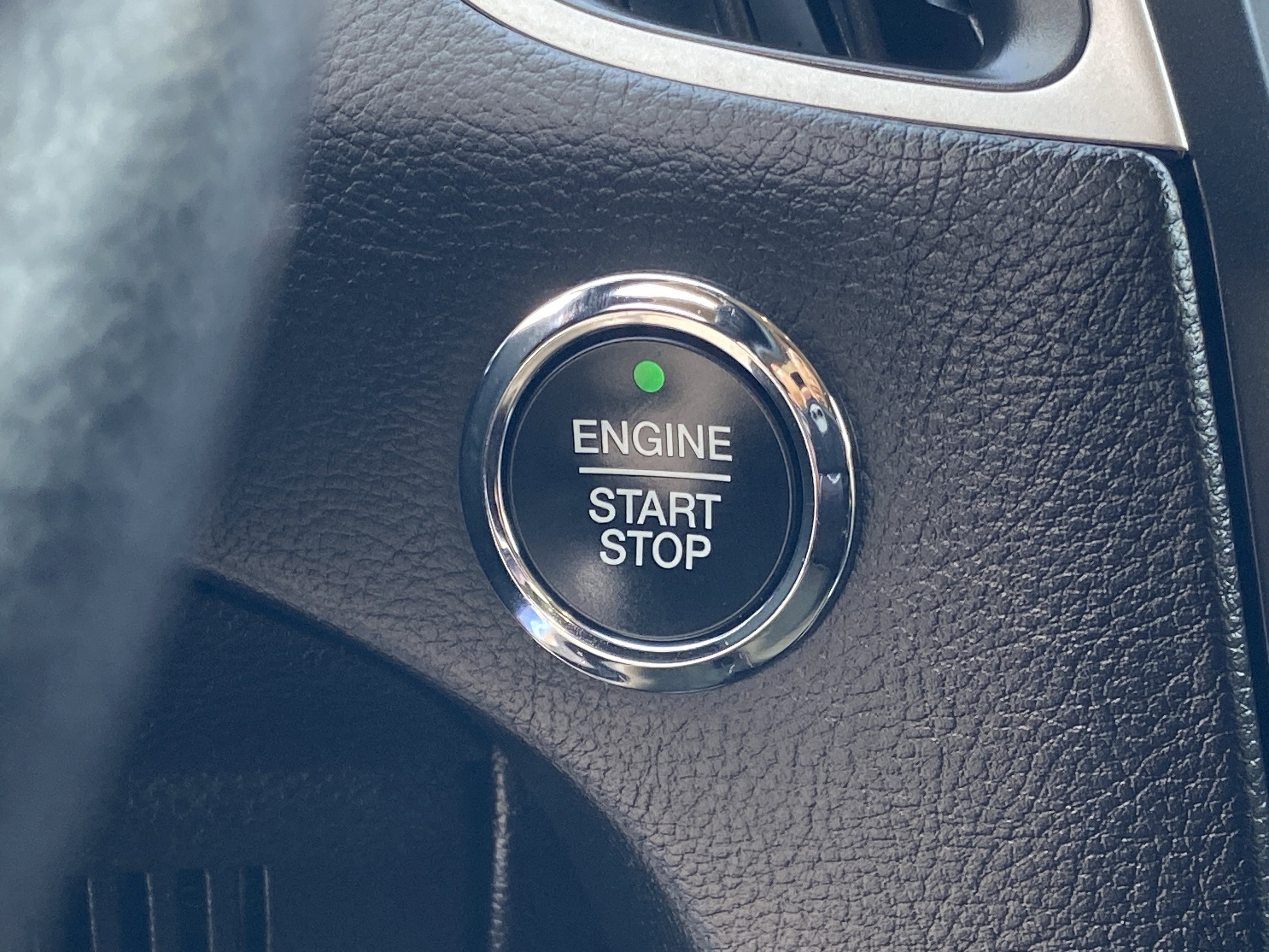 Used 2024 Ford Edge SEL image 24