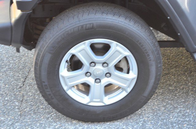 Used 2021 Jeep Wrangler Sport image 13