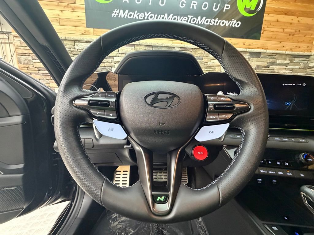 Certified 2024 Hyundai Elantra N image 17