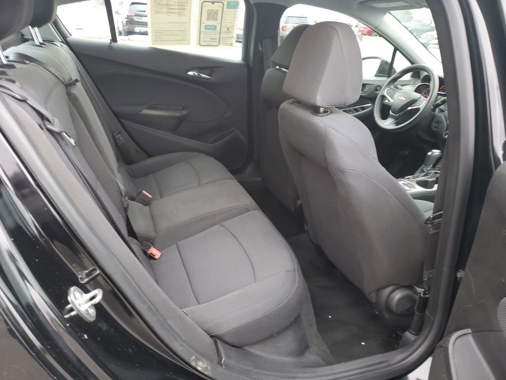 Used 2019 Chevrolet Cruze LT w/ Convenience Package image 28