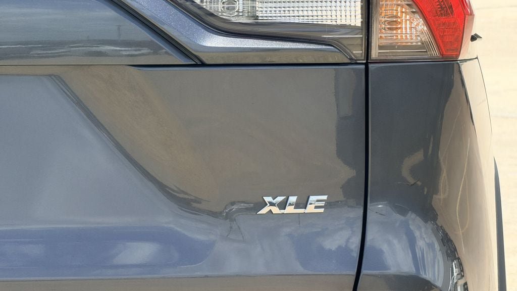 Used 2025 Toyota RAV4 XLE FWD image 10