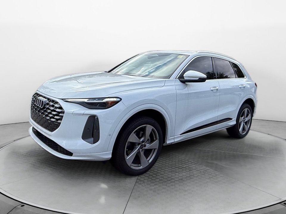 New 2025 Audi Q5 Premium Plus image 3