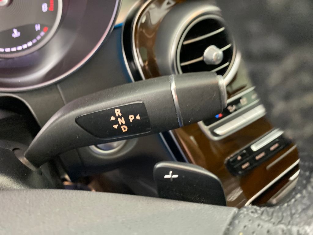 Used 2019 Mercedes-Benz GLC 300 4MATIC image 16