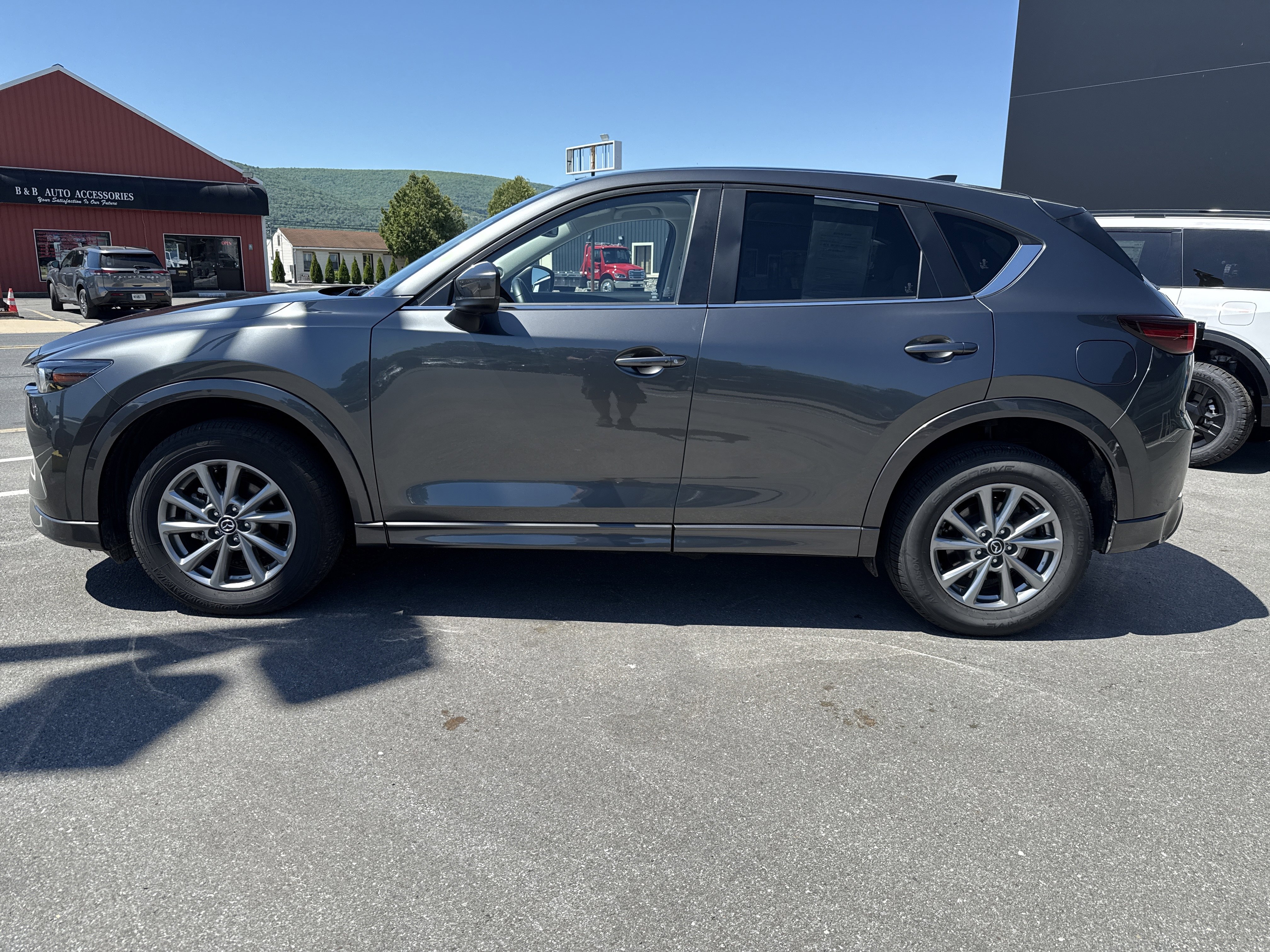Used 2025 MAZDA CX-5 AWD 2.5 S w/ Preferred Package image 7