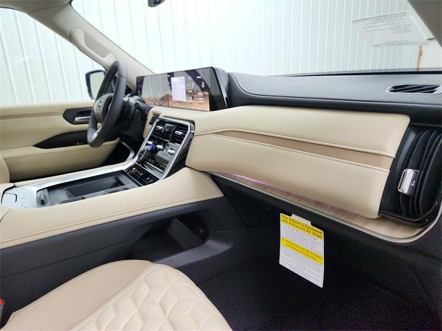 New 2026 Nissan Armada Platinum Reserve image 38