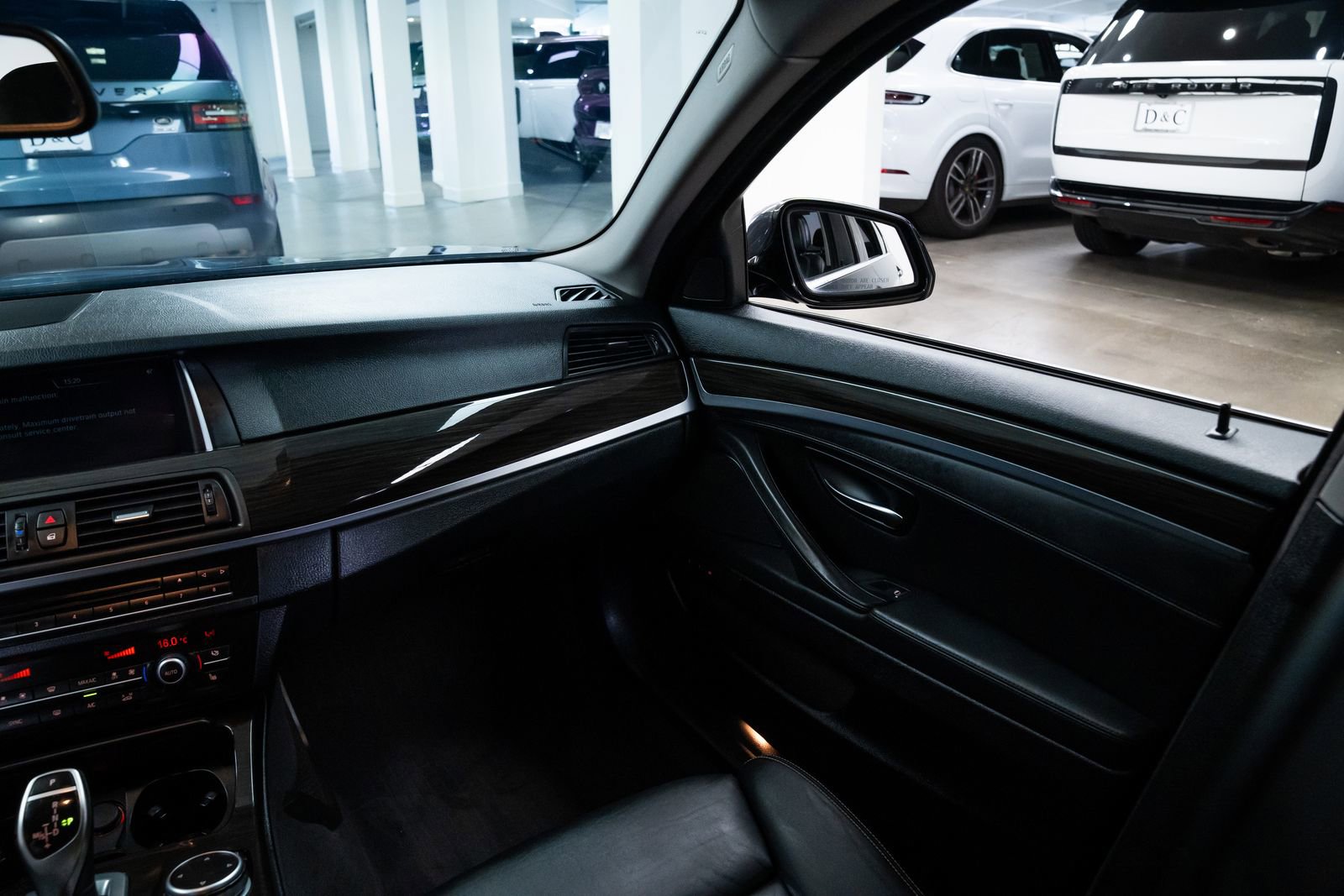 Used 2015 BMW 550i xDrive Sedan image 11