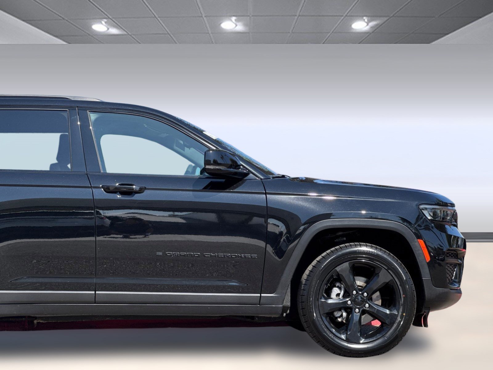Used 2023 Jeep Grand Cherokee Altitude AWD/4WD image 34