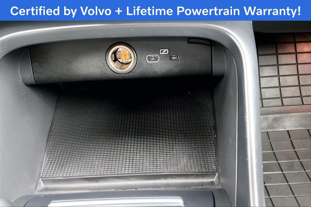 Certified 2023 Volvo XC40 B5 Core image 33