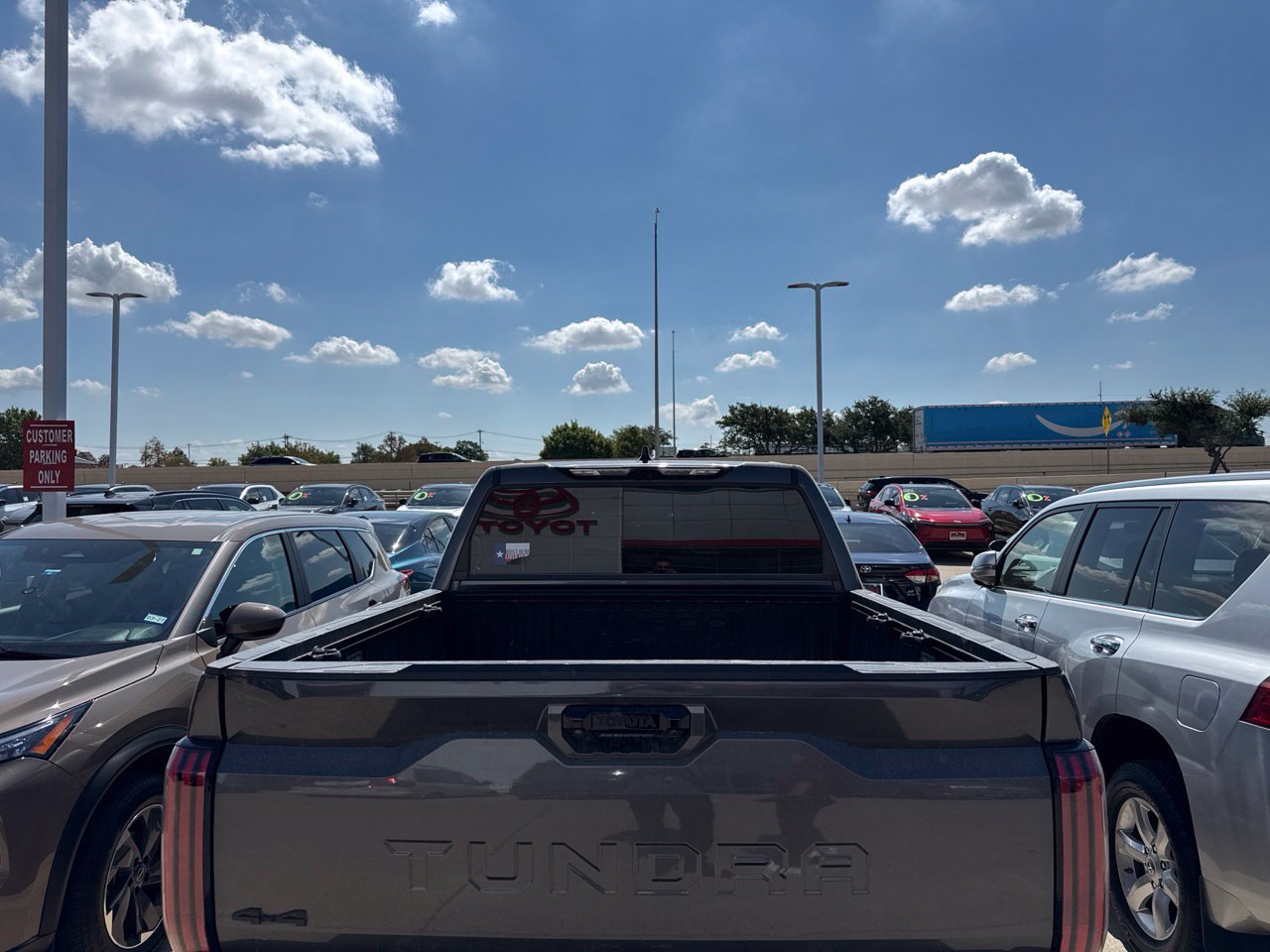 Used 2024 Toyota Tundra Limited AWD/4WD image 4