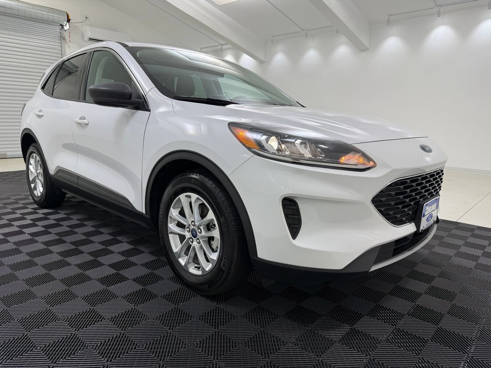 Used 2022 Ford Escape SE