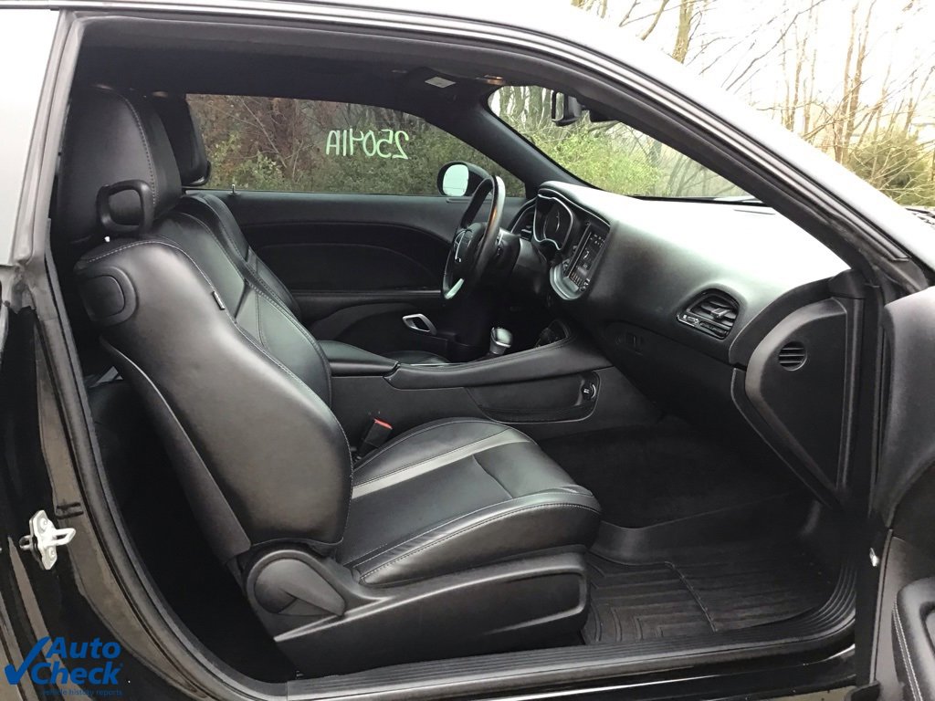 Used 2017 Dodge Challenger GT w/ Driver Convenience Group image 18