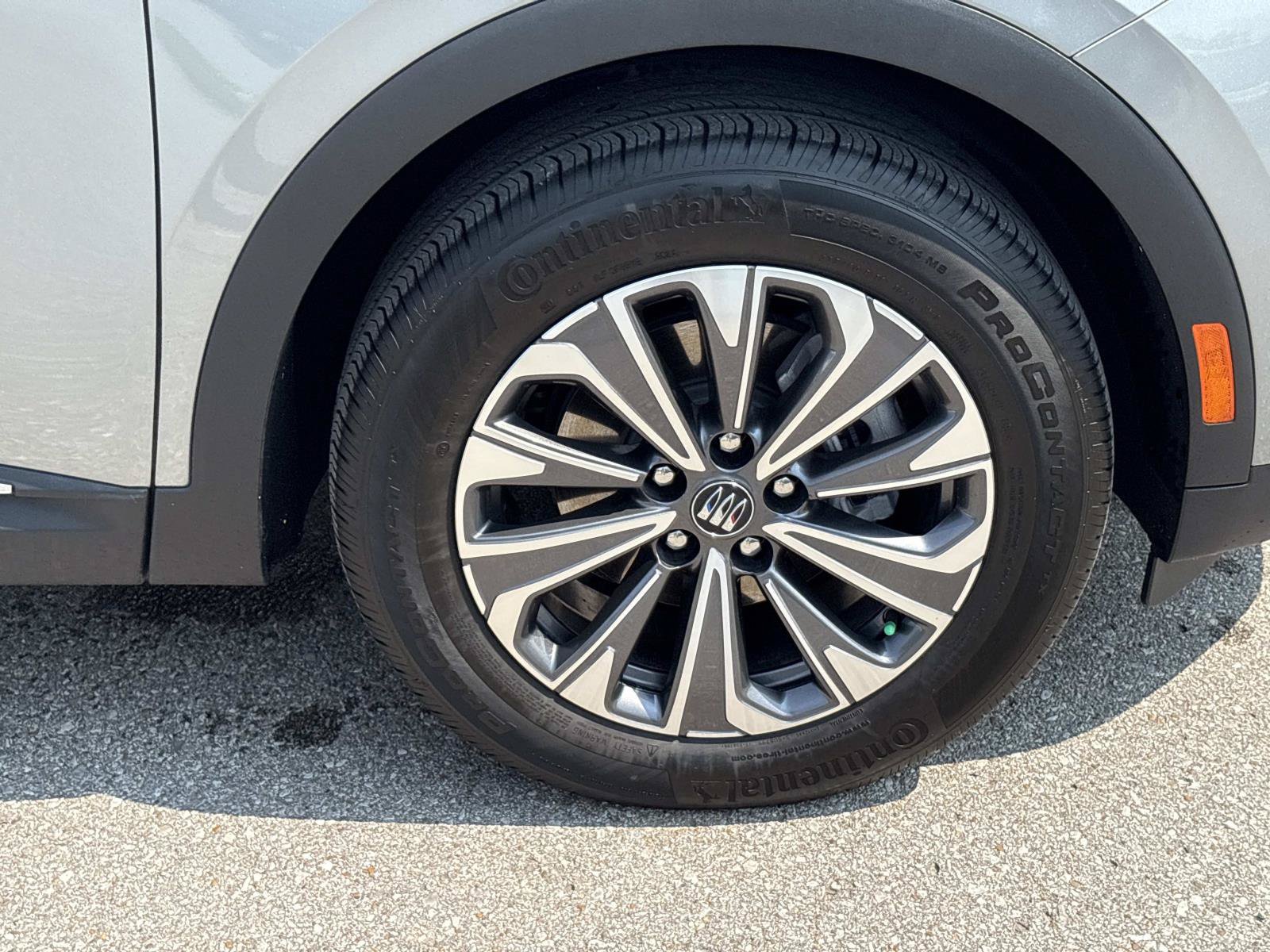 Used 2025 Buick Envision Preferred AWD/4WD image 10