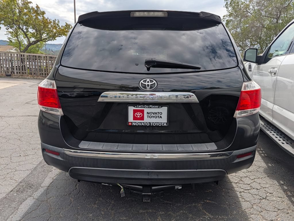 Used 2012 Toyota Highlander SE FWD image 4