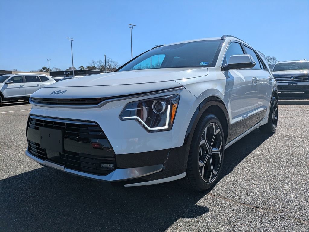 Used 2025 Kia Niro EX Touring image 8