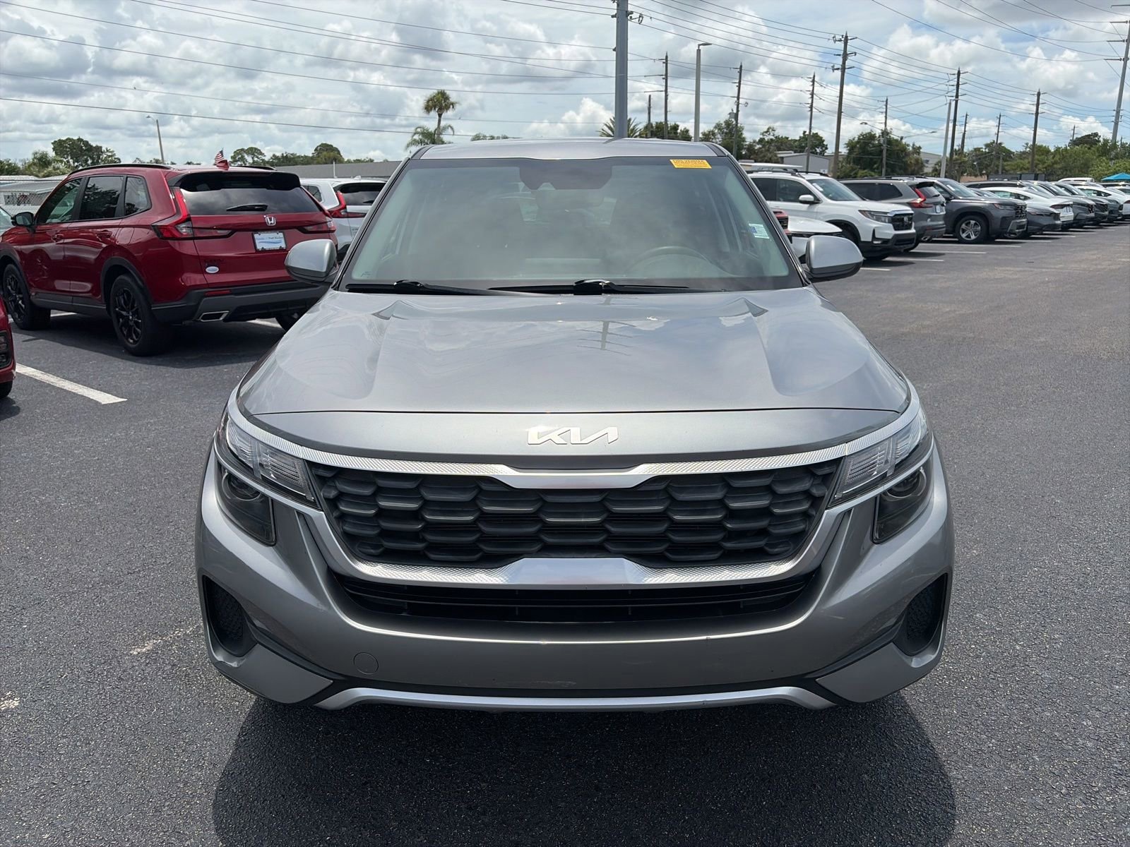 Used 2023 Kia Seltos LX AWD/4WD image 2