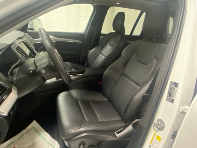 Used 2025 Volvo XC90 B5 Core AWD/4WD image 11