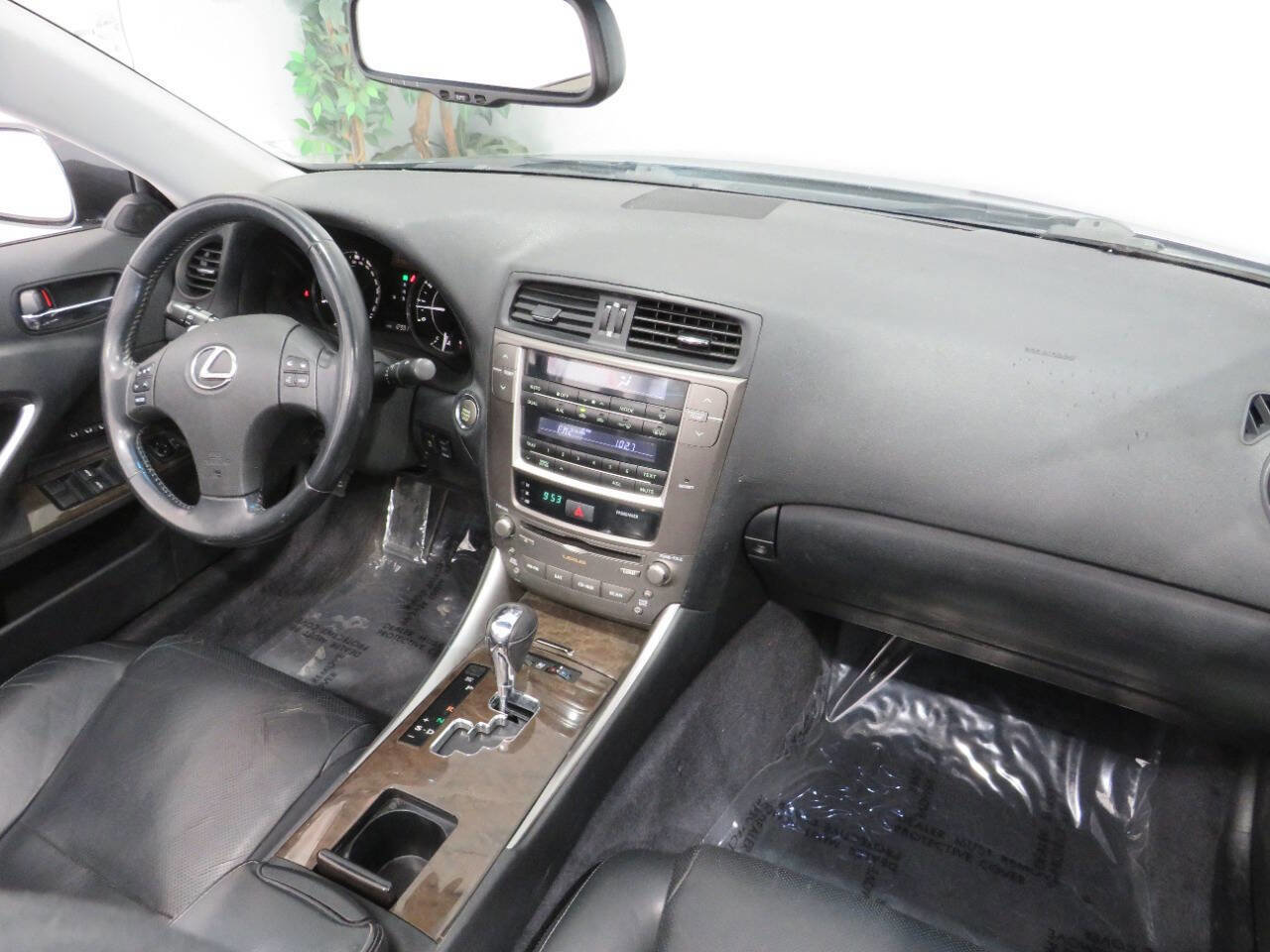 Used 2010 Lexus IS 250C image 30