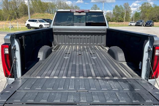 Used 2024 GMC Sierra 3500 Denali w/ Denali Reserve Package image 7