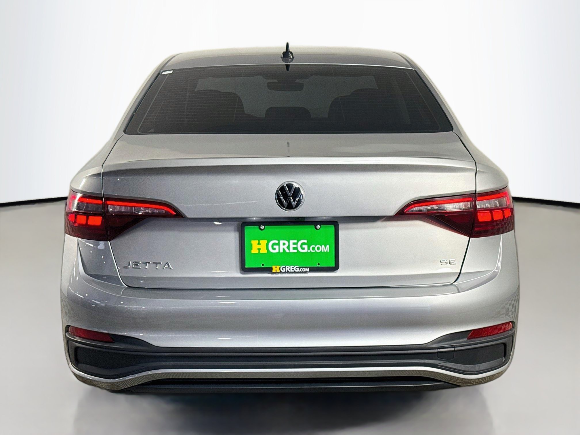 Used 2024 Volkswagen Jetta SE FWD image 8