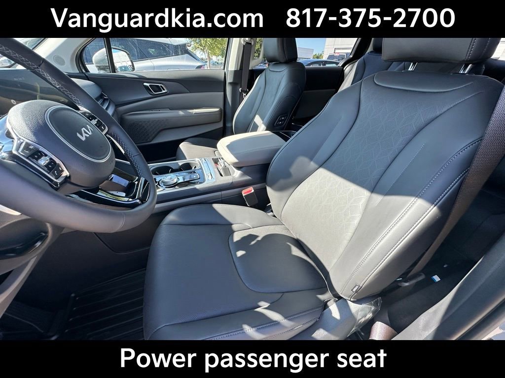 New 2026 Kia Carnival SX image 13