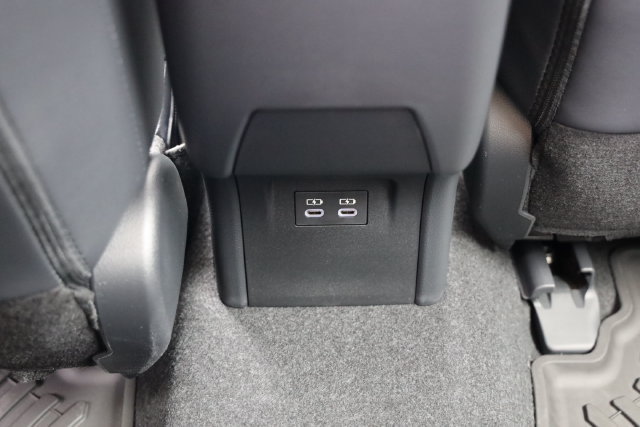 New 2027 Toyota Prius FWD image 25