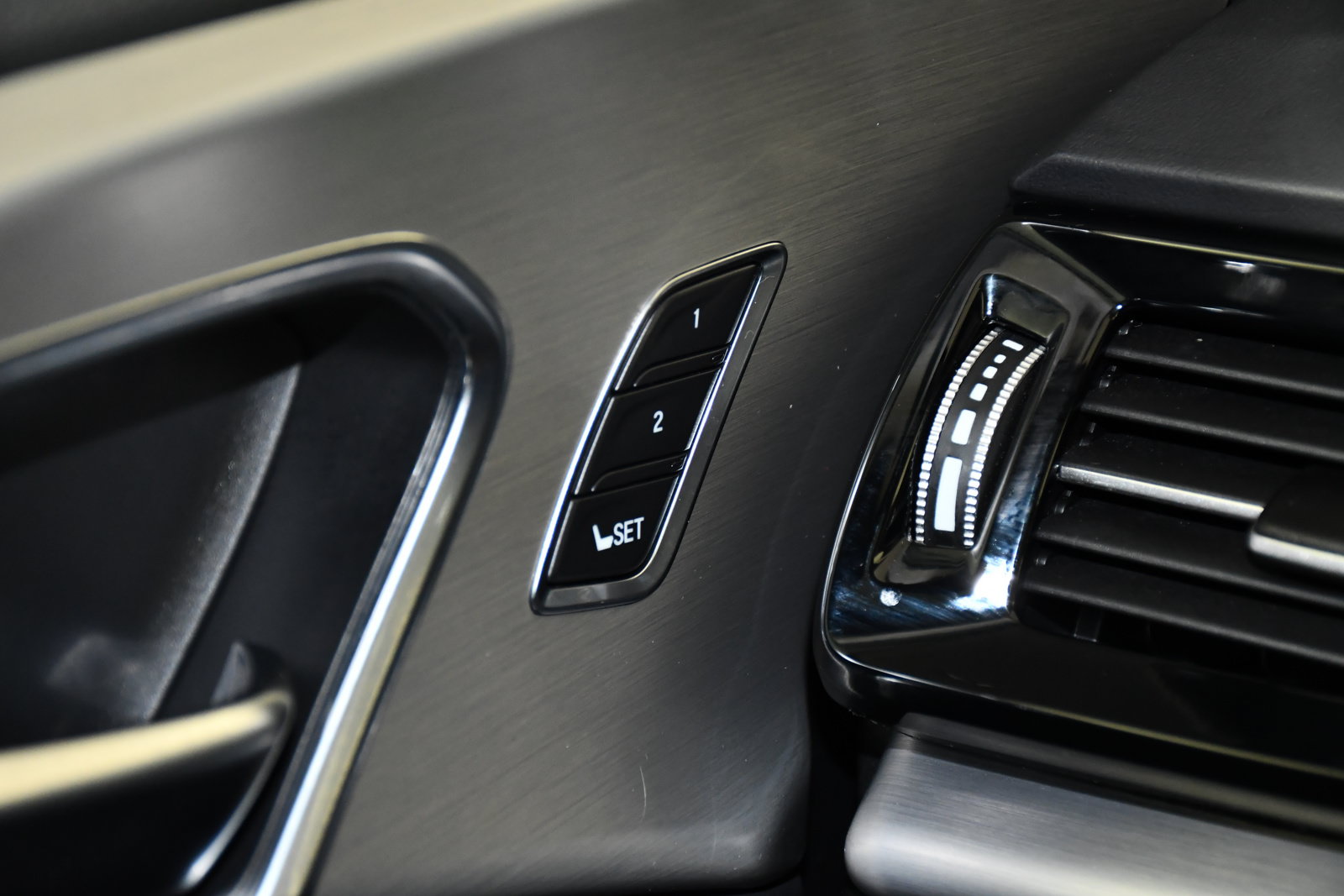 Certified 2023 Acura RDX AWD image 33