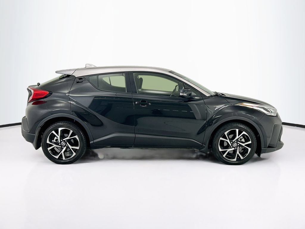 Used 2020 Toyota C-HR XLE FWD image 4
