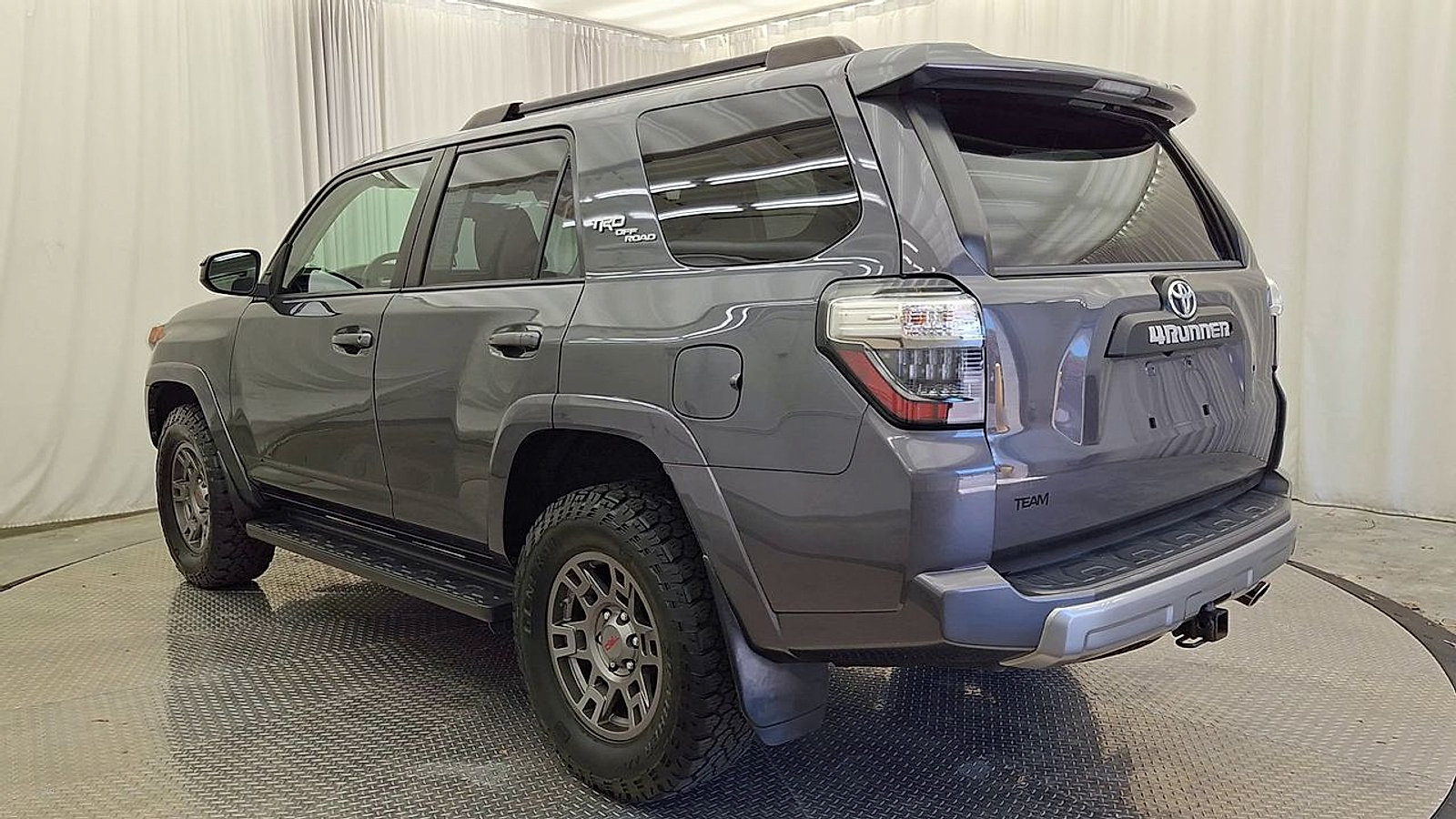 Certified 2019 Toyota 4Runner TRD Off-Road AWD/4WD image 9