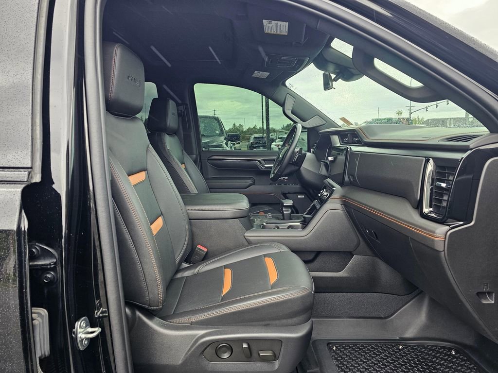 Used 2023 GMC Sierra 1500 AT4 w/ AT4 Premium Package AWD/4WD image 10