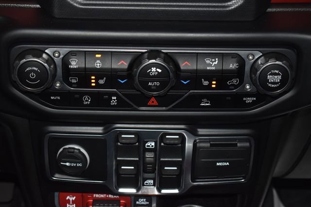 Certified 2020 Jeep Gladiator Rubicon w/ Cold Weather Group image 17