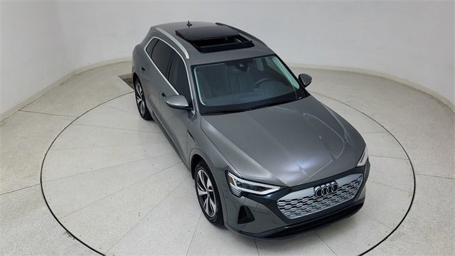 Used 2024 Audi Q8 e-tron Premium image 77