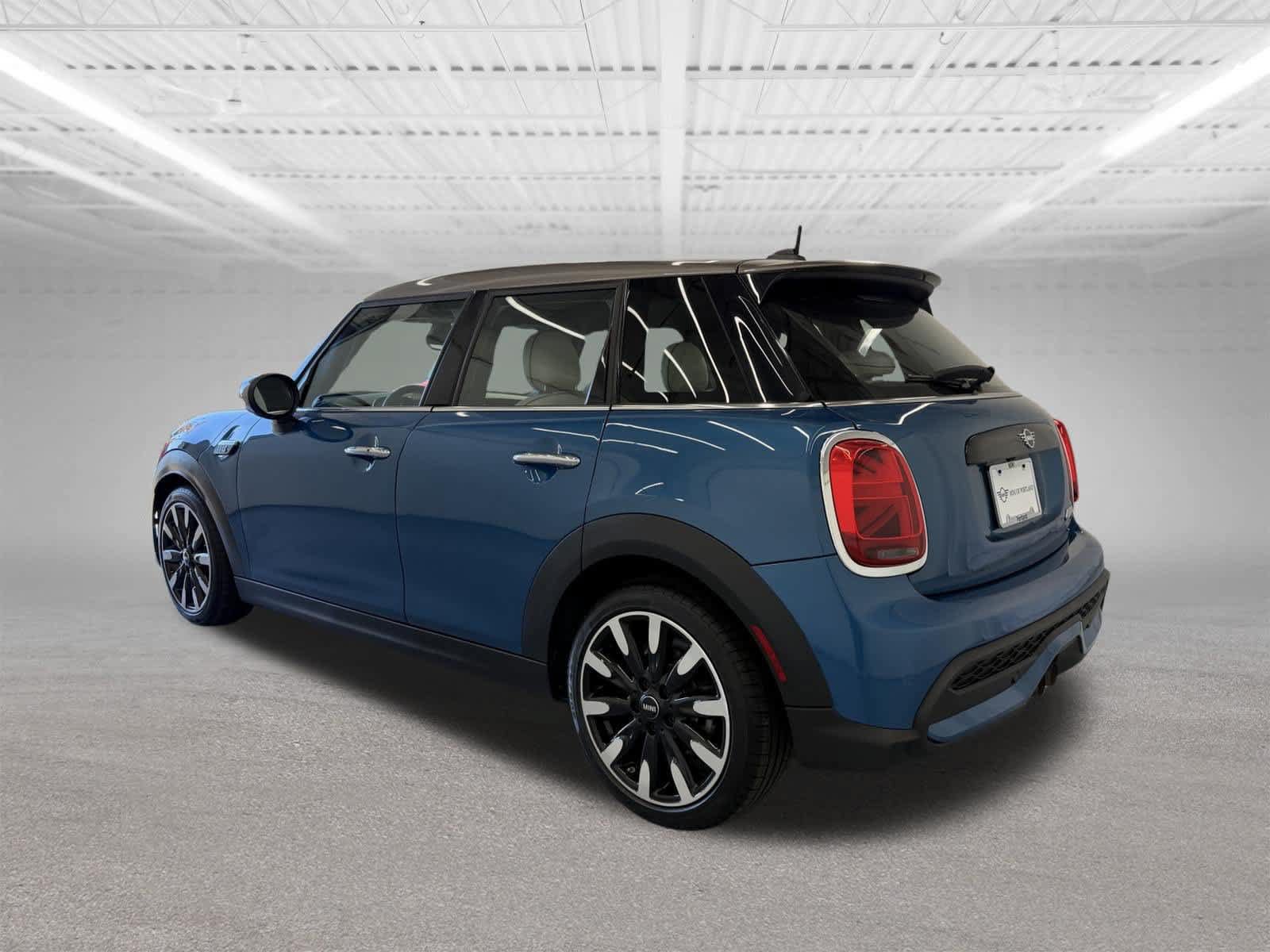 Used 2024 MINI Cooper S w/ Signature Upholstery Package FWD image 3
