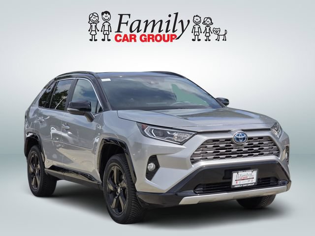 Used 2021 Toyota RAV4 XSE AWD/4WD image 2