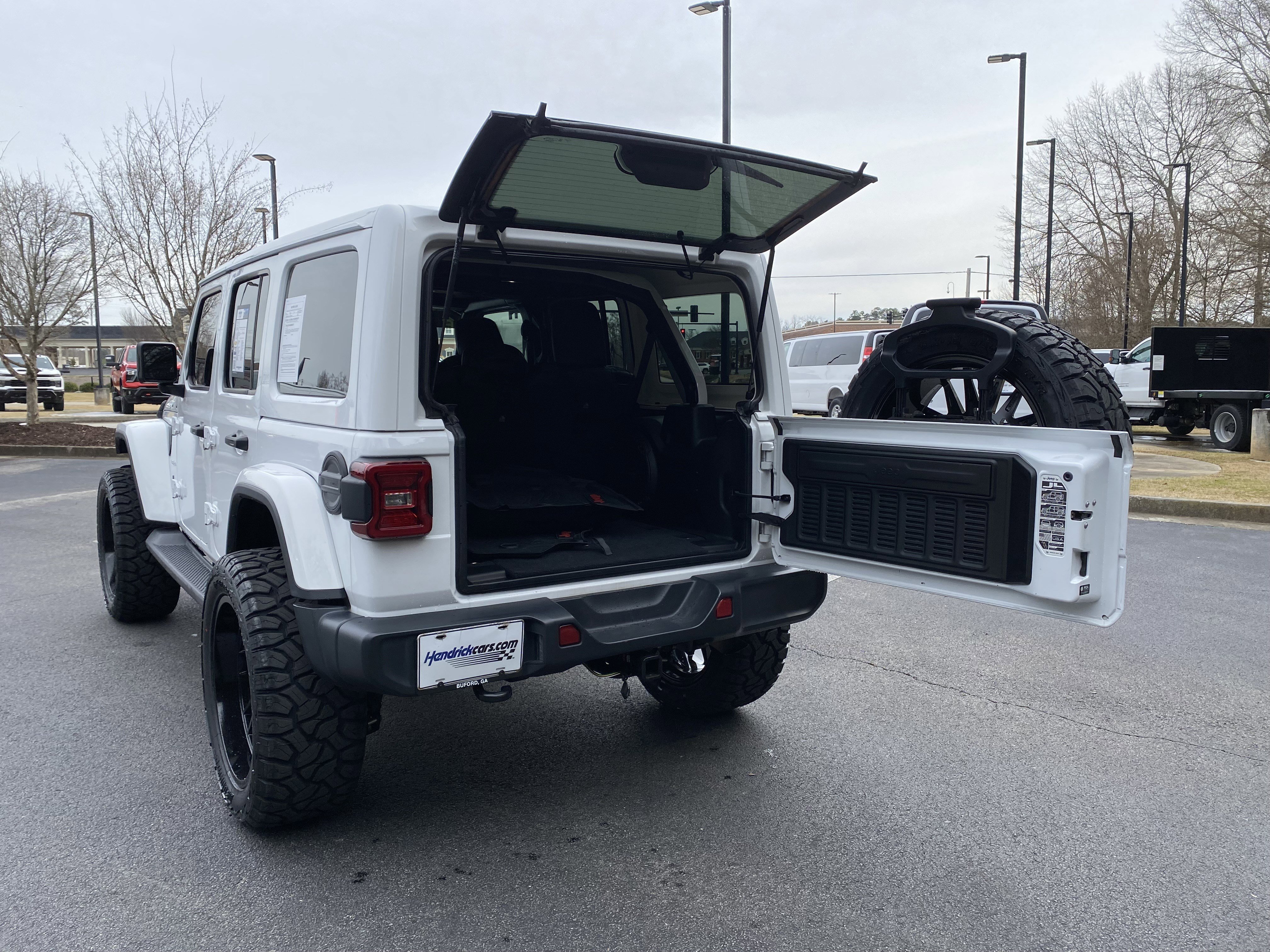 Used 2021 Jeep Wrangler Unlimited Sahara image 11