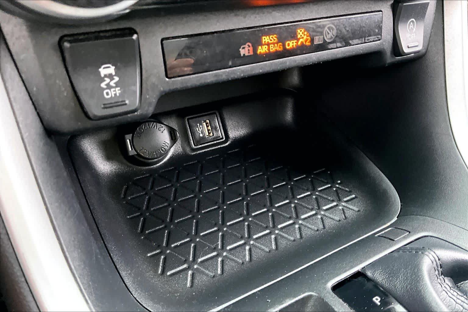 Used 2023 Toyota RAV4 XLE w/ Convenience Package FWD image 30