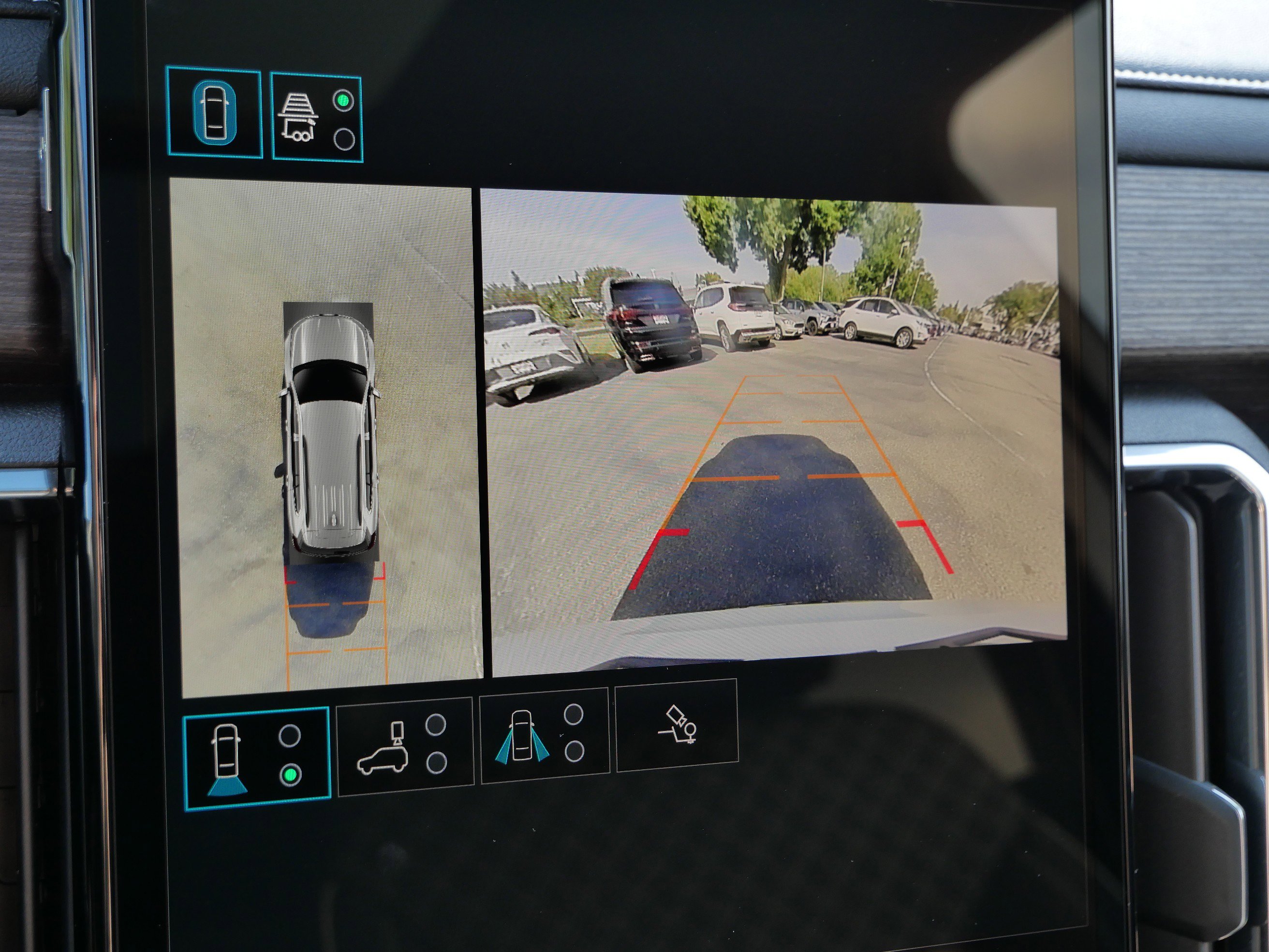 Used 2024 GMC Acadia Denali w/ Super Cruise Package image 30