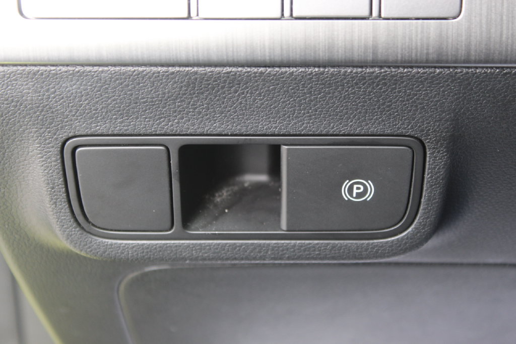 Used 2024 Hyundai Kona SEL FWD image 27
