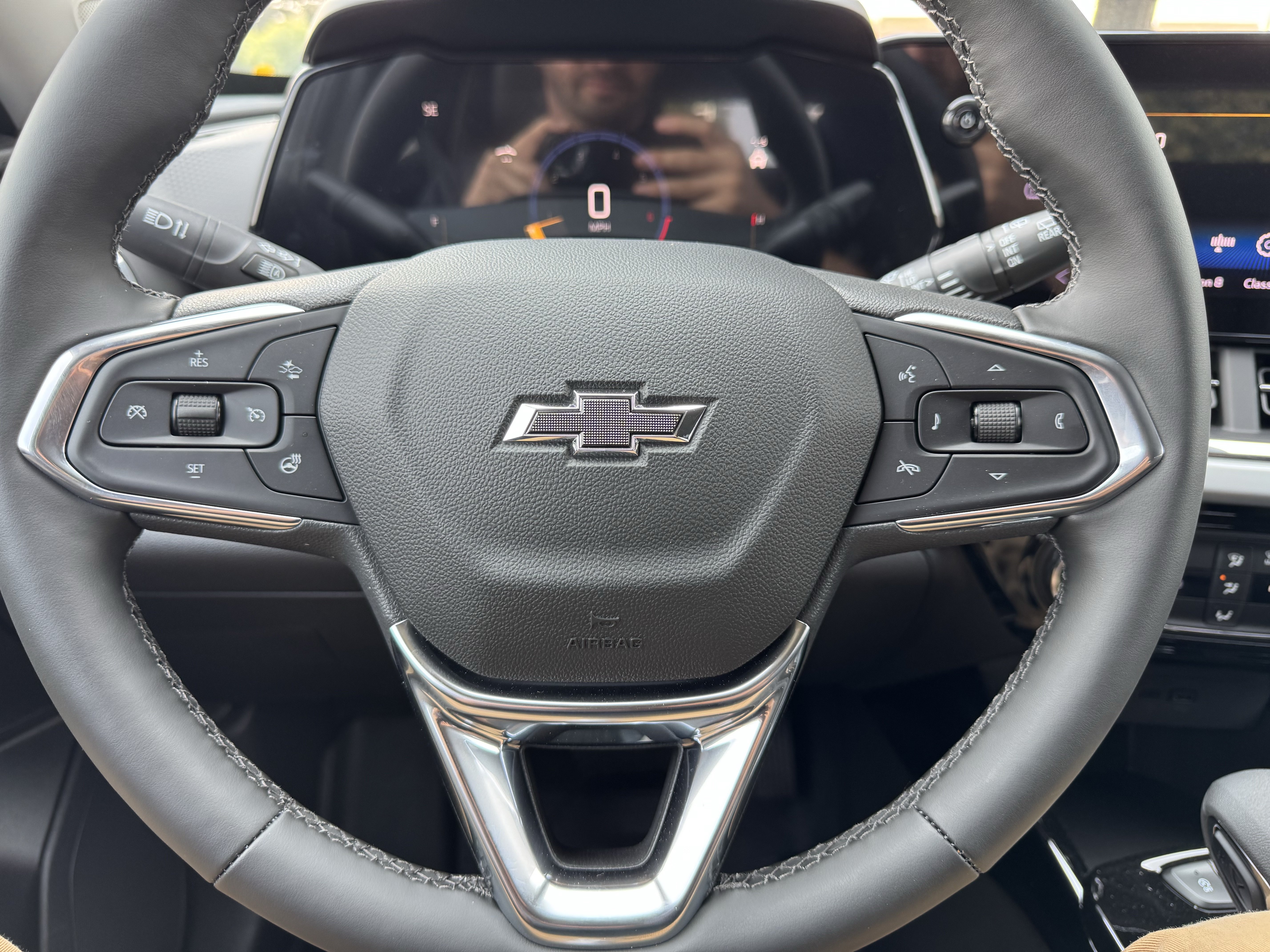 New 2026 Chevrolet Trax LT w/ Driver Confidence Package FWD image 28