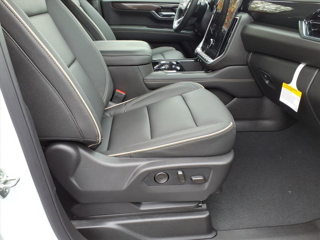 New 2026 GMC Yukon Elevation w/ LPO, Floor Liner Package image 9