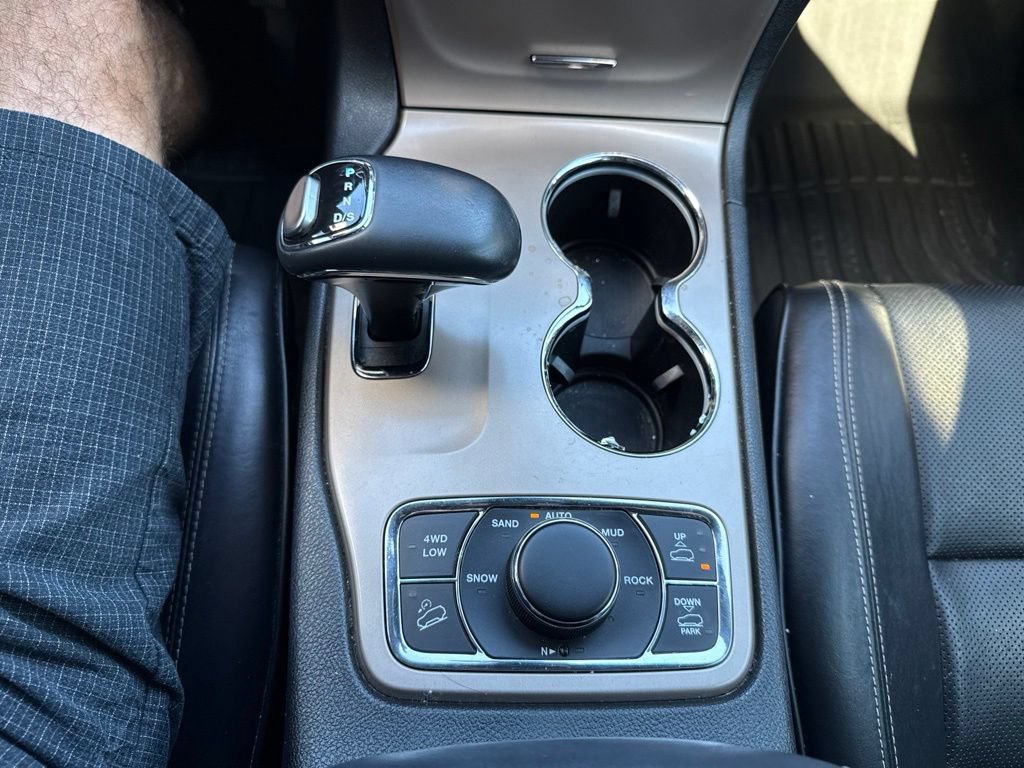 Used 2015 Jeep Grand Cherokee Overland AWD/4WD image 18