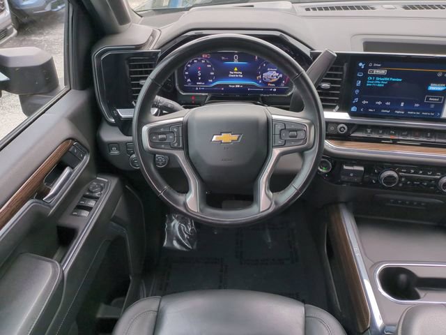 Used 2025 Chevrolet Silverado 3500 LT w/ Safety Package image 17