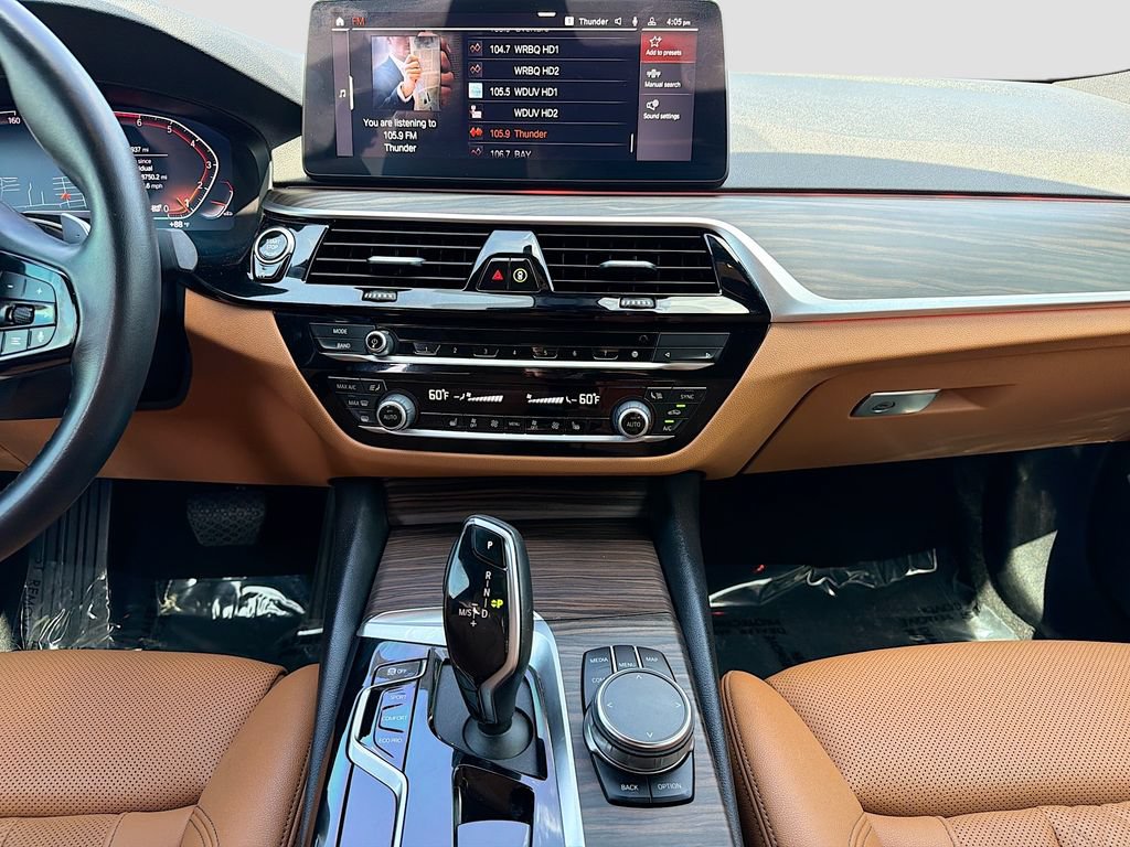 Used 2023 BMW 530i w/ Premium Package RWD image 19